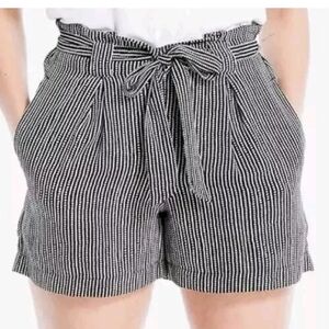 Max Studio Belted Paperbag Pleated Shorts Large Cream Geometric Nautical Striped